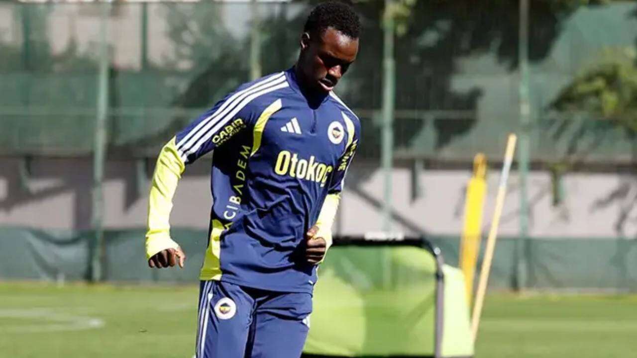 Fenerbahçe'de İsmail Kartal 2008'li yıldızın biletini kesti: Süper Lig ekibine imzayı atıyor, hiç beklemedi! 5